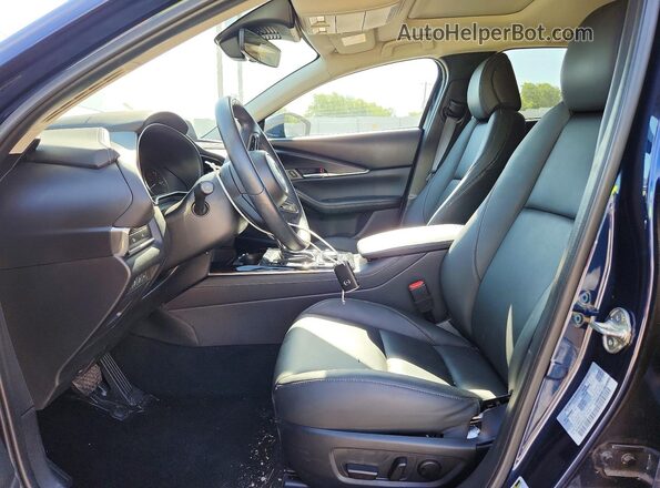 3MVDMBCM5RM682320 2024 MAZDA CX-30 Blue Front interior view