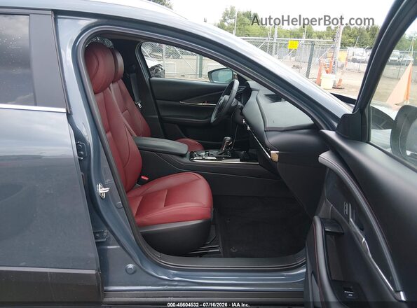 3MVDMBCM7SM769061 2025 MAZDA CX-30 Gray წინა სალონის ხედი