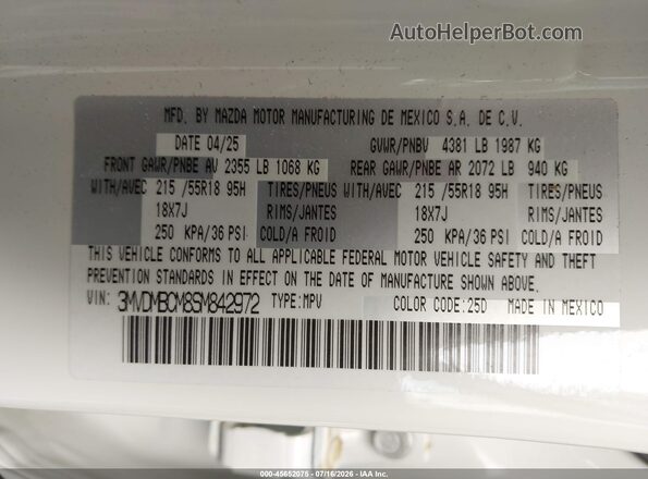 3MVDMBCM8SM842972 2025 MAZDA CX-30 White Vista del compartimento del motor