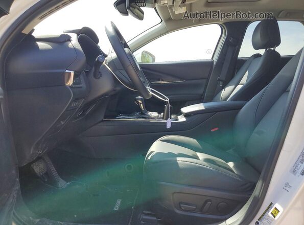 3MVDMBCM8SM871694 2025 MAZDA CX-30 White Vista interior delantera