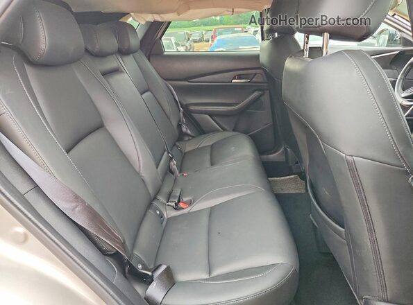 3MVDMBCMXPM543605 2023 MAZDA CX-30 Beige Вид задньої частини салону