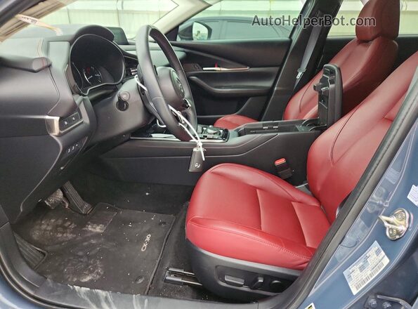 3MVDMBCMXRM626051 2024 MAZDA CX-30 Gray Вид салону спереду