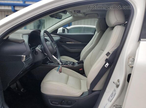 3MVDMBDL7NM414871 2022 MAZDA CX-30 Белый Вид салона спереди