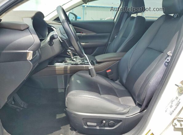 3MVDMBDM6PM573358 2023 MAZDA CX-30 White Вид салону спереду