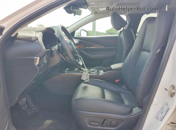 3MVDMBDM7RM600425 2024 MAZDA CX-30 White Front interior view