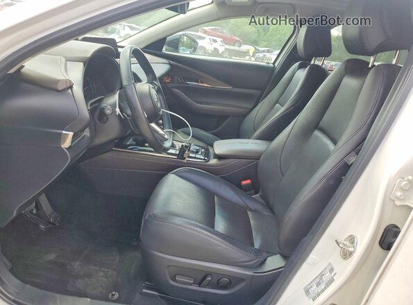 3MVDMBDY3NM438855 2022 MAZDA CX-30 White Front interior view