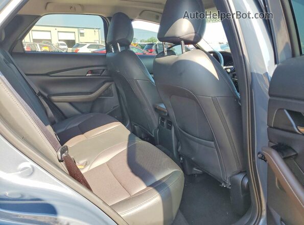 3MVDMBDY8PM538422 2023 MAZDA CX-30 Blue Vista interior trasera