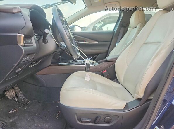 3MVDMBEM5LM124472 2020 MAZDA CX-30 Blue Front interior view