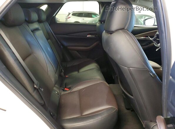 3MVDMBEM5LM128649 2020 MAZDA CX-30 White Rear seats view