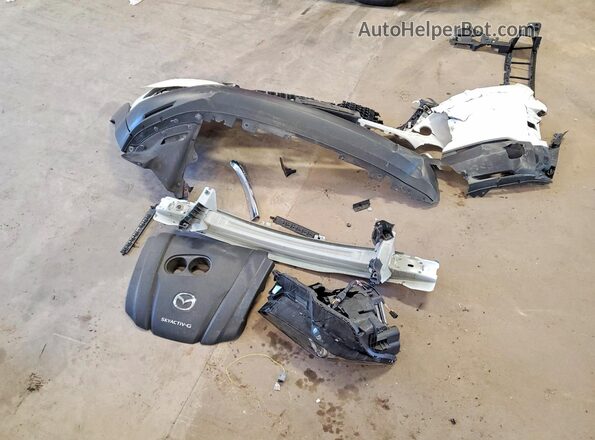 3MVDMBEM5LM128649 2020 MAZDA CX-30 White Engine compartment view