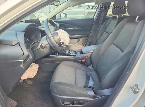3MVDMCCL7SM798458 2025 MAZDA CX-30 Белый Вид салона спереди