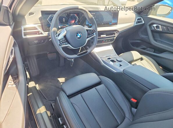 3MW23CM01T8F90003 2026 BMW 2 SERIES Черный Вид панели приборов
