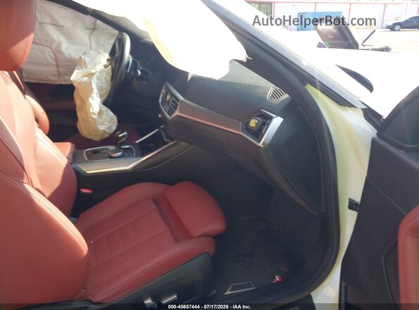 3MW23CM08N8C68056 2022 BMW 2 SERIES White Вид салону спереду