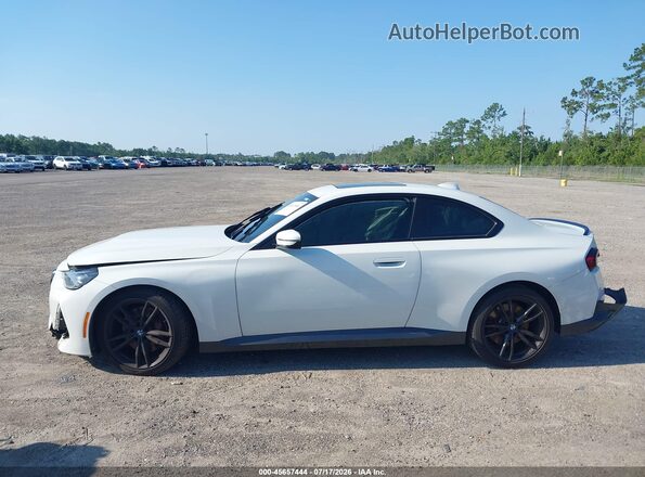 3MW23CM08N8C68056 2022 BMW 2 SERIES White Вид задньої частини салону
