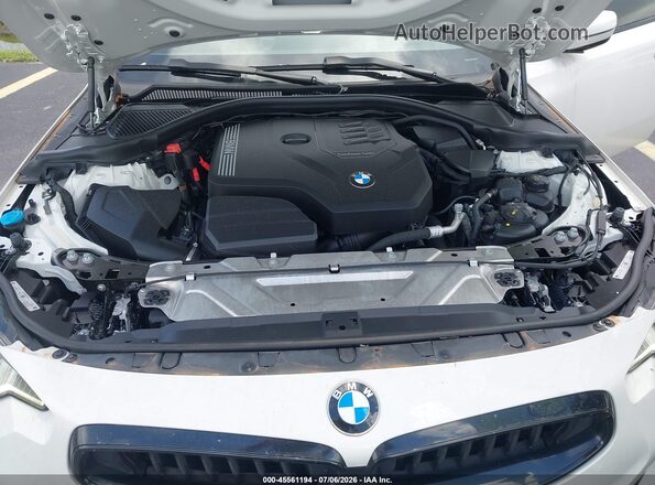 3MW23CM09R8E38656 2024 BMW 2 SERIES White უკანა ხედი