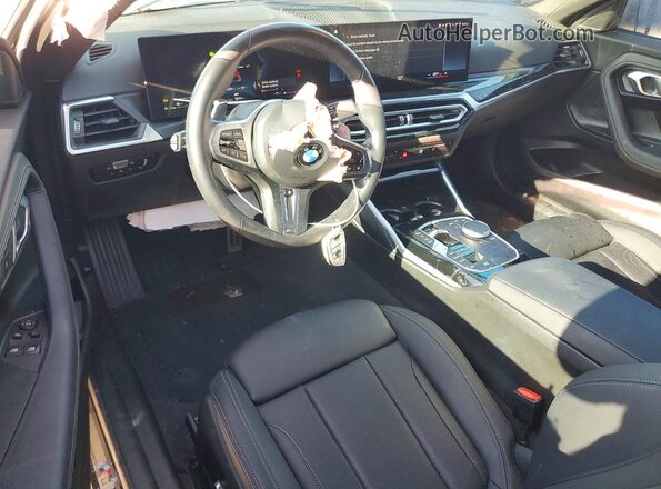 3MW23CM0XR8E05178 2024 BMW 2 SERIES Gray Vista del salpicadero