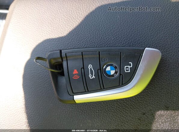 3MW33CM03P8C95205 2023 BMW 2 SERIES White Առջևի վահանակի տեսք