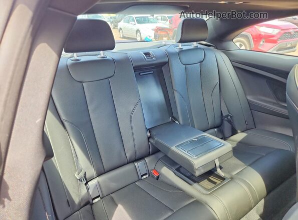 3MW33CM08R8E12103 2024 BMW 2 SERIES Purple Widok tylnych siedzeń