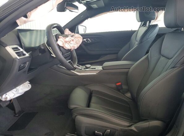 3MW33CM0XT8G27893 2026 BMW 2 SERIES Black Vista interior delantera