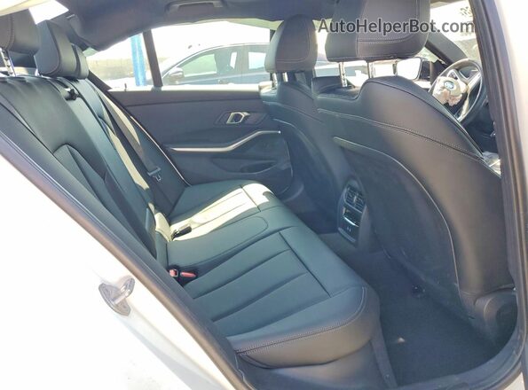 3MW39FF06R8E49695 2024 BMW 3 SERIES Белый Вид задних сидений