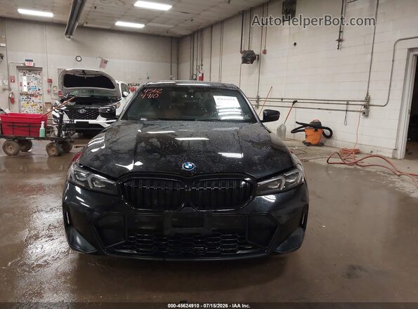 3MW39FS04R8E32965 2024 BMW 3 SERIES Black Vista del cuadro de instrumentos