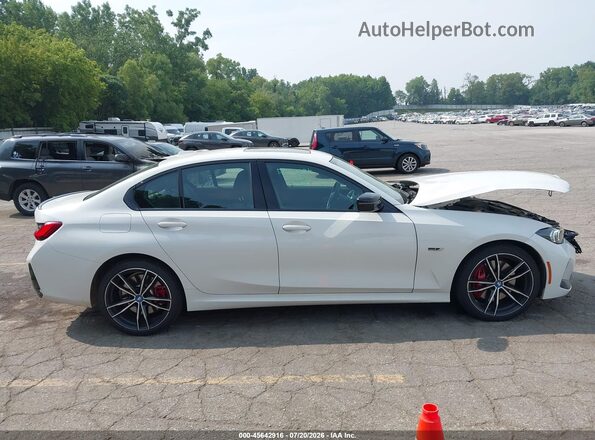 3MW39FS08P8C96742 2023 BMW 3 SERIES Белый Вид задней части салона