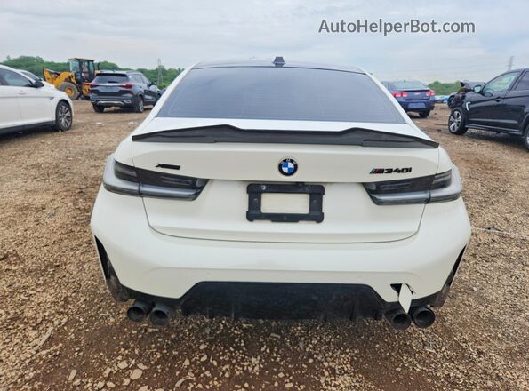 3MW49FF04R8D95110 2024 BMW M3 White Vista trasera