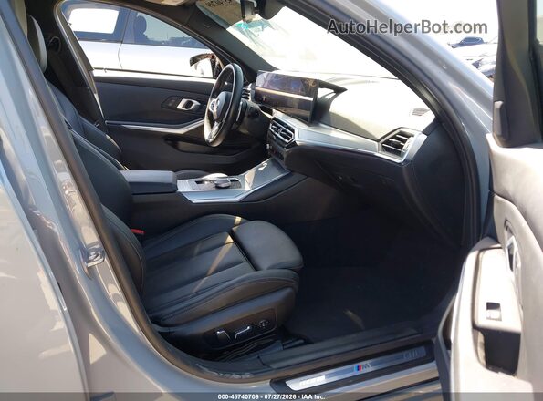 3MW49FS05R8E83105 2024 BMW M3 Серый Вид салона спереди
