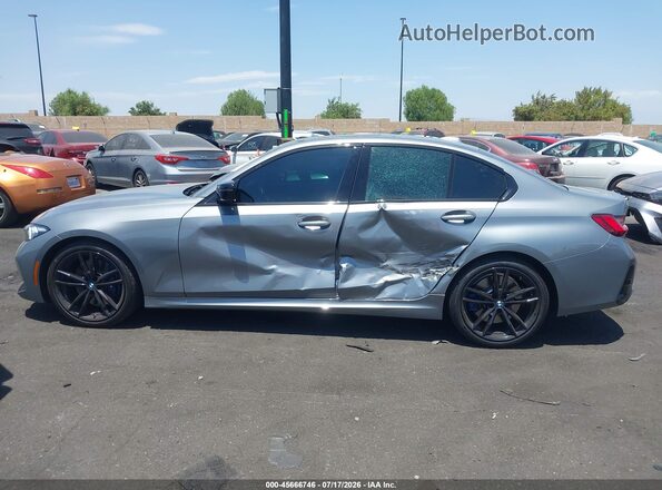 3MW49FS09P8D40512 2023 BMW M3 Gray Սալոնի 360 աստիճան տեսք