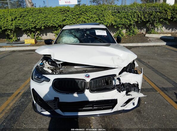 3MW53CM05N8C72420 2022 BMW M2 White ხელსაწყოთა პანელის ხედი
