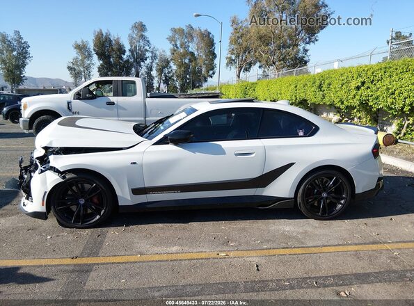 3MW53CM05N8C72420 2022 BMW M2 White სალონის 360-გრადუსიანი ხედი