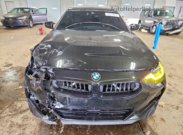 3MW53CM08P8D48392 2023 BMW M2 Black Widok z przodu