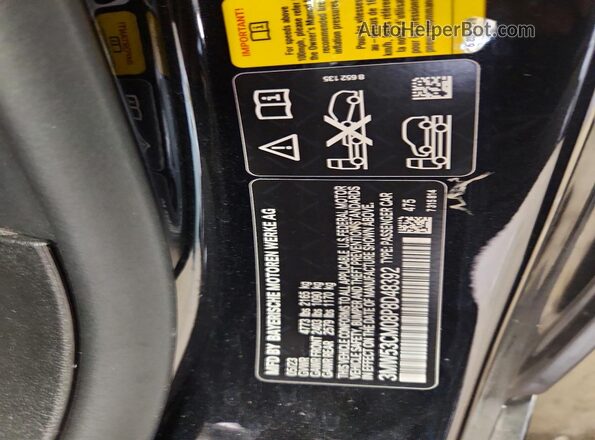 3MW53CM08P8D48392 2023 BMW M2 Black Widok komory silnika