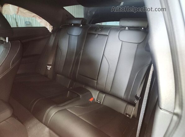 3MW53CM08P8D48392 2023 BMW M2 Black Widok tylnych siedzeń