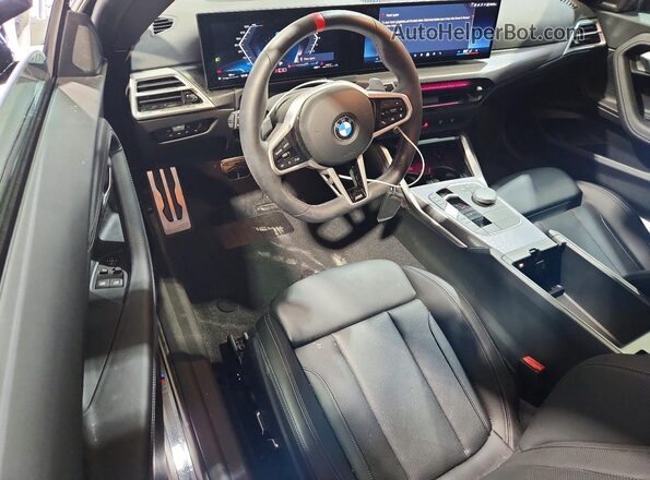 3MW53CM0XS8F51745 2025 BMW M2 Black Dashboard view