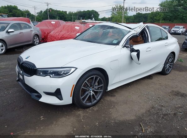 3MW5P9J0XM8C17259 2021 BMW 3 SERIES White Առջևի ձախ երեք քառորդ տեսարան