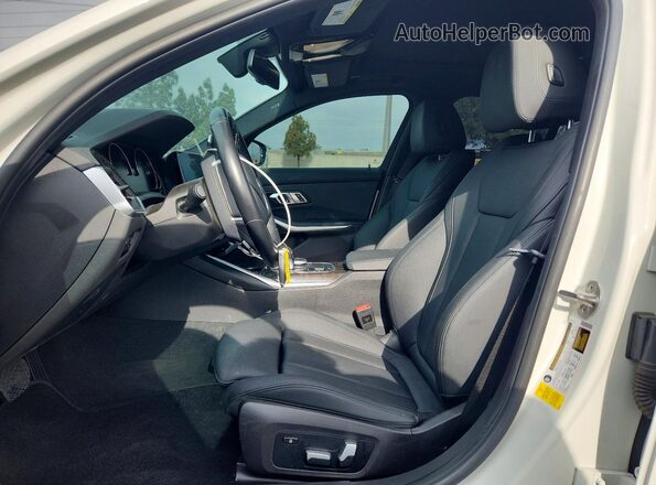 3MW5R1J03L8B20527 2020 BMW 3 SERIES Белый Вид салона спереди