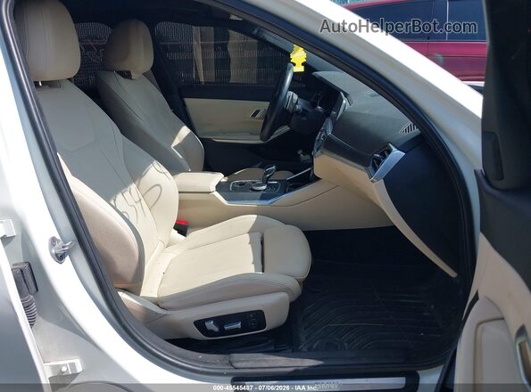 3MW5R1J04M8B81225 2021 BMW 3 SERIES White Вид салону спереду