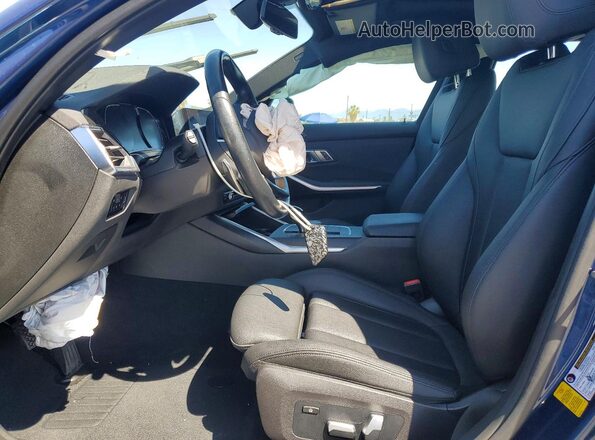 3MW5R1J0XM8B94982 2021 BMW 3 SERIES Blue Front interior view