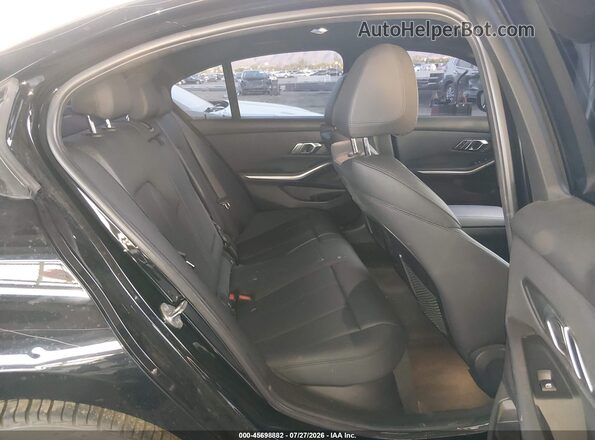 3MW5R1J53K8B03009 2019 BMW 3 SERIES Black Widok naklejki z numerem VIN