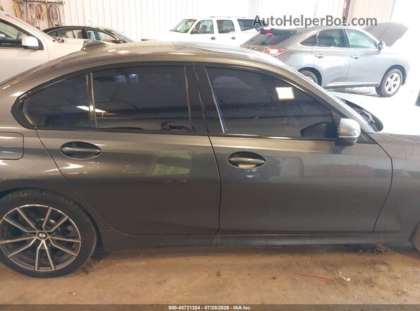 3MW5R7J02L8B11479 2020 BMW 3 SERIES Gray Vista interior trasera