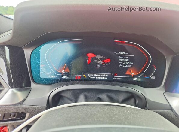 3MW5R7J0XN8C38564 2022 BMW 3 SERIES Red Вид щитка приладів