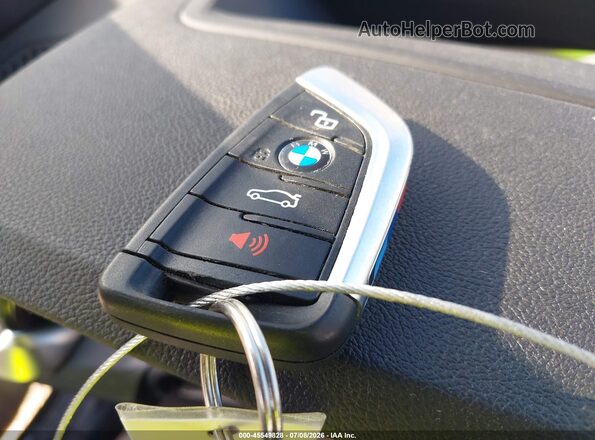 3MW5U7J05N8C41922 2022 BMW M3 Black Առջևի վահանակի տեսք