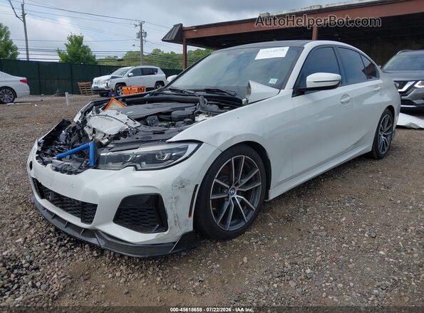 3MW5U7J06L8B26954 2020 BMW M3 White წინა მარცხენა ხედი სამი მეოთხედიდან
