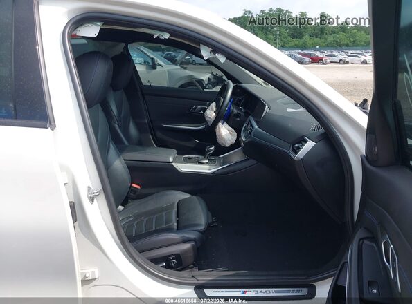 3MW5U7J06L8B26954 2020 BMW M3 White წინა სალონის ხედი