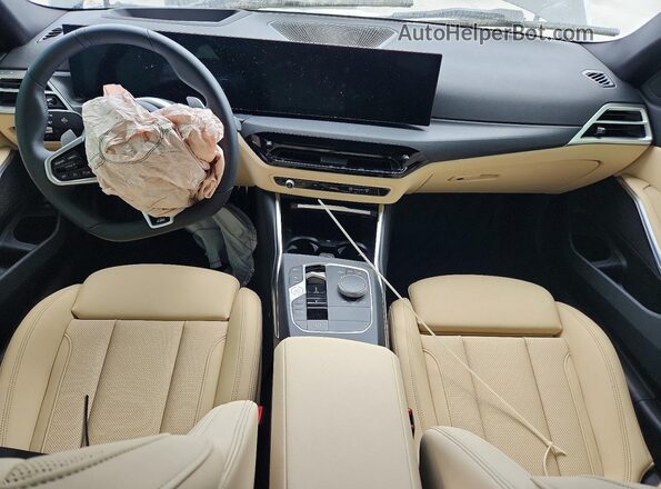 3MW69CW00T8G16250 2026 BMW 3 SERIES Black Вид панелі приладів