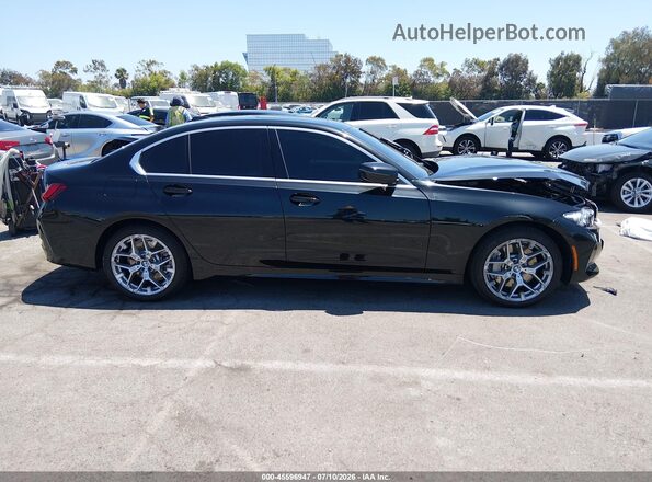 3MW69CW05S8F48333 2025 BMW 3 SERIES Black Rear interior view