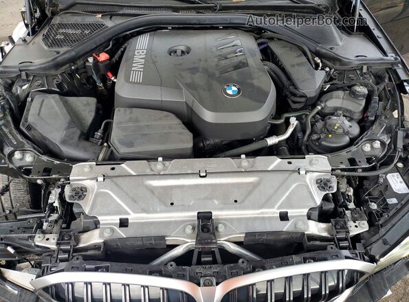 3MW69CW06S8F07466 2025 BMW 3 SERIES Black Vista interior trasera