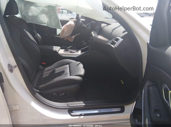 3MW69CW07S8E99006 2025 BMW 3 SERIES White Vista interior delantera