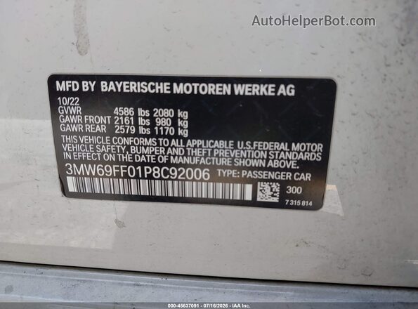 3MW69FF01P8C92006 2023 BMW 3 SERIES Burgundy Vista del compartimento del motor